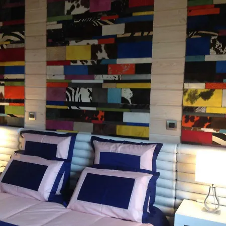 Domaine Du Mont Monnet - D'hotes & 4* Longes