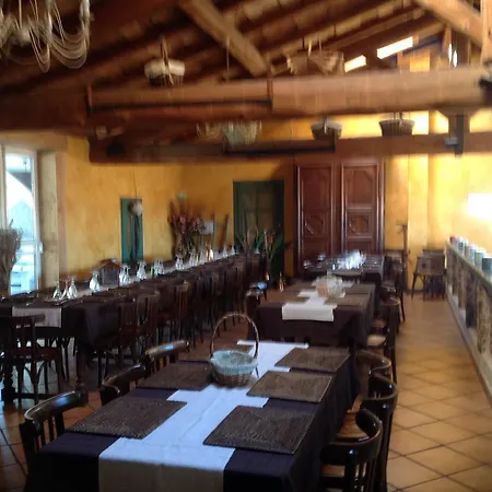 Domaine Du Mont Monnet - D'hotes & Bed and breakfast Longes