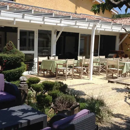 Bed and breakfast Domaine Du Mont Monnet - D'hotes &