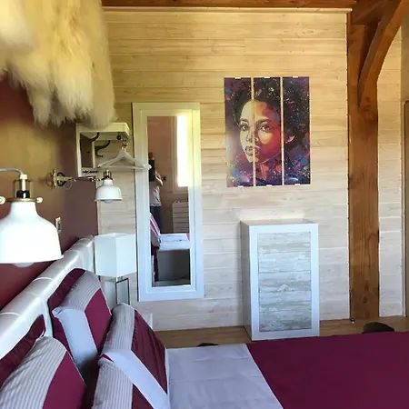 Bed and breakfast Domaine Du Mont Monnet - D'hotes & *