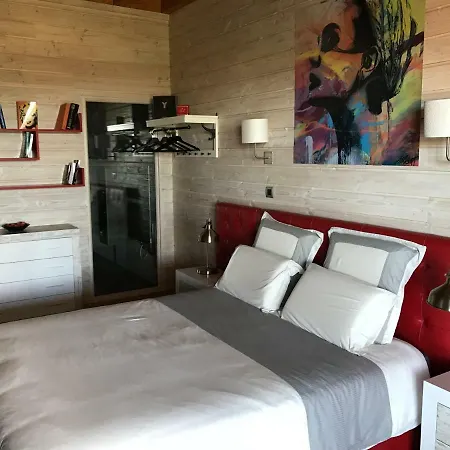 Bed and Breakfast Domaine Du Mont Monnet - D'hotes & 4*